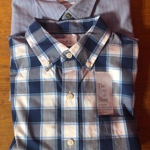 2 Men’s NWOT Craft & Barrow Casual Button Up Shirts
